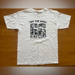 NEW W/O TAGS Vans off the wall “66” tshirt